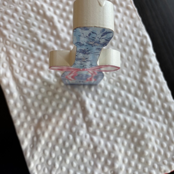 NEW CHANEL CHAMPAGNE BOTTLE HOME 3D WOOD ACCENT DECOR - Picture 7 of 7